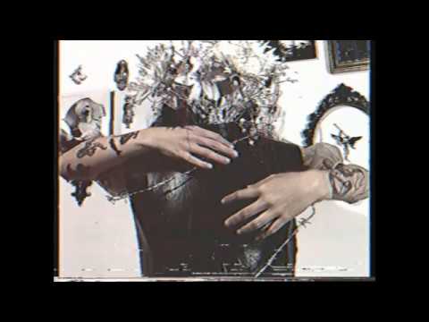 kmfrommyills: “The garden in_side” è il nuovo video #trakofthenight