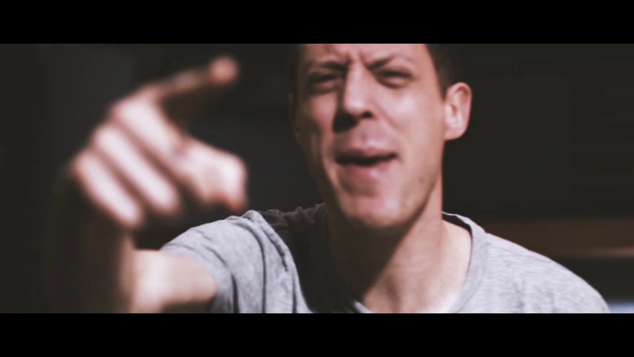 Raging River: “First Kiss” è il nuovo video #trakofthenight