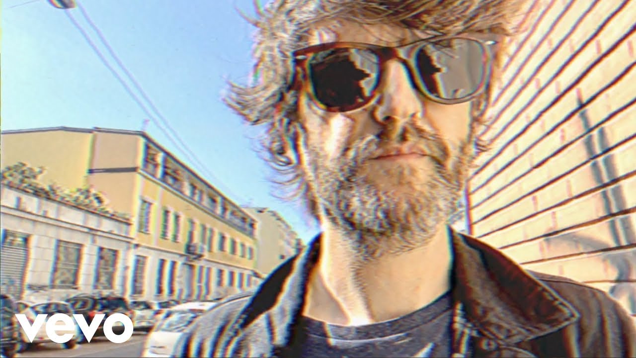 Dente: “L’ago della bussola” è il nuovo video #trakoftheday
