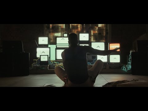 MasCara: “Motherboard” è il nuovo video #trakofthenight