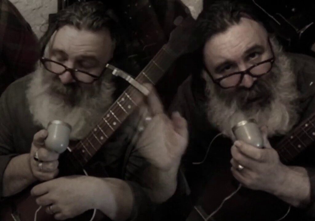 Paul Armfield, “Domestic”: la recensione