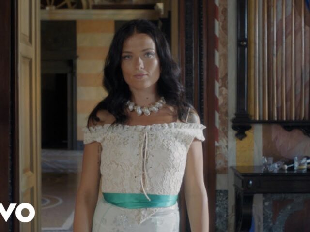 Renza Castelli: “Sai che c’è” è il nuovo video #trakoftheday