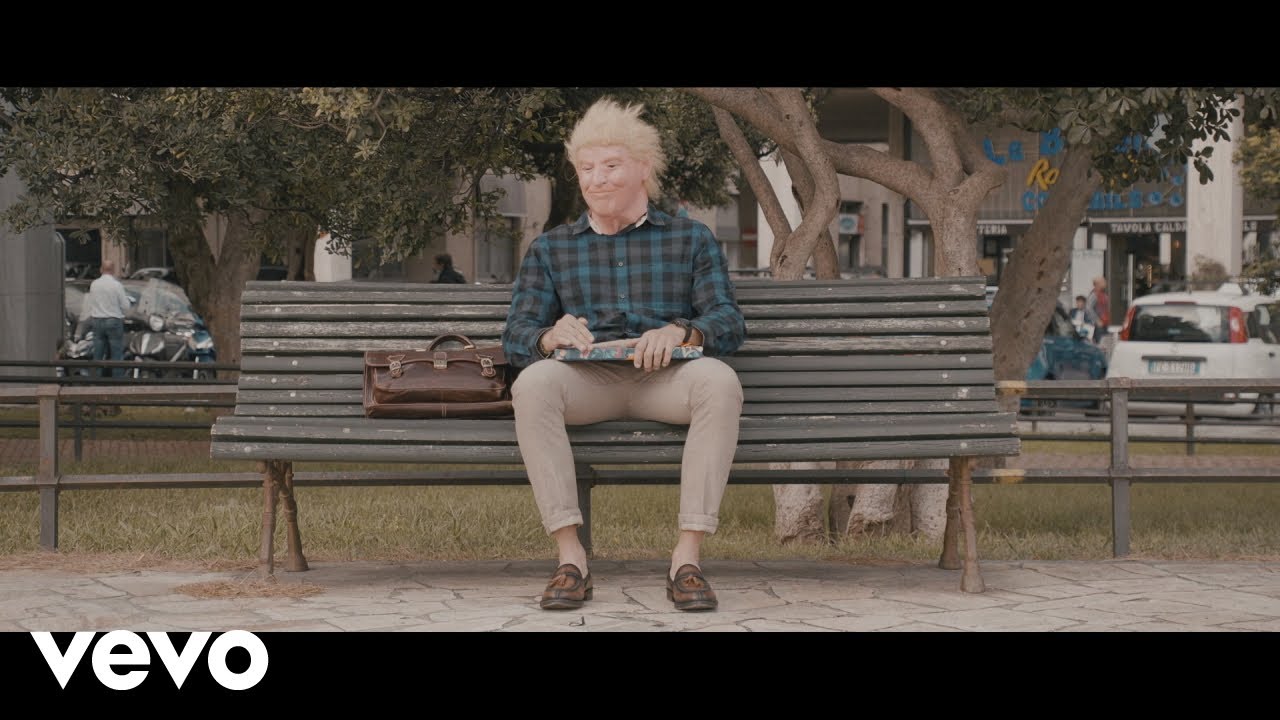 Dellarabbia: “La panchina (come Forrest Gump)” è il nuovo video #trakoftheday