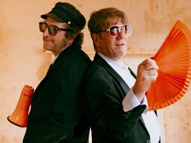 Vinicio Capossela e Pierpaolo Capovilla: “Tutti Bodyguard” è la nuova versione di “Body Guard”