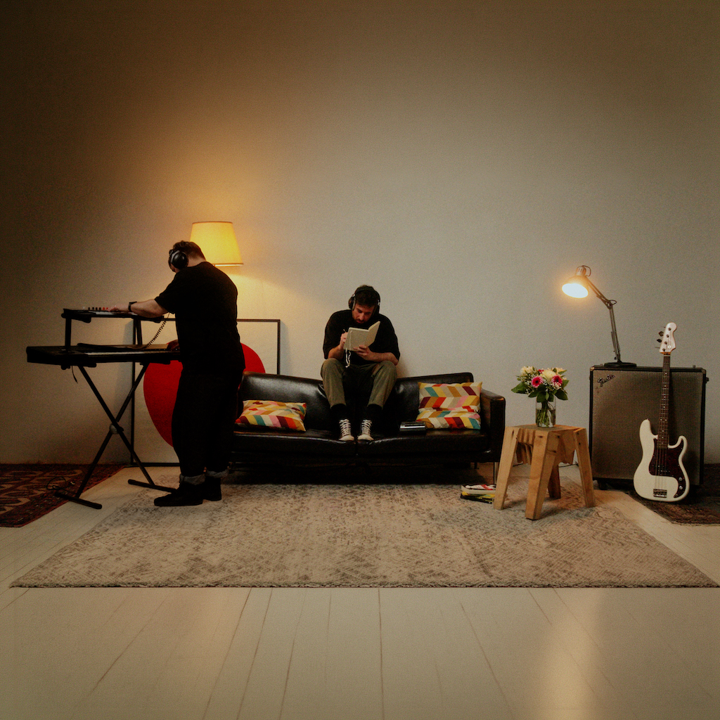sokind, “controluce”: la recensione