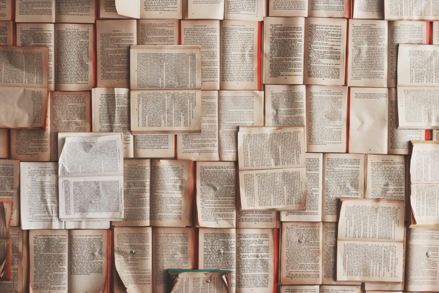 Libri vs. Musica: facciamo un confronto (paradossale) #sottotraccia